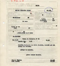 Este documento é um relatório oficial de acidente de trabalho da Rede de Viação Paraná-Santa Catarina, datado de 1970. O formulário detalha um incidente ocorrido com o funcionário Alipio Ferreira Tidre, que sofreu um ferimento no olho causado por um pedaço de marreta durante suas atividades laborais.