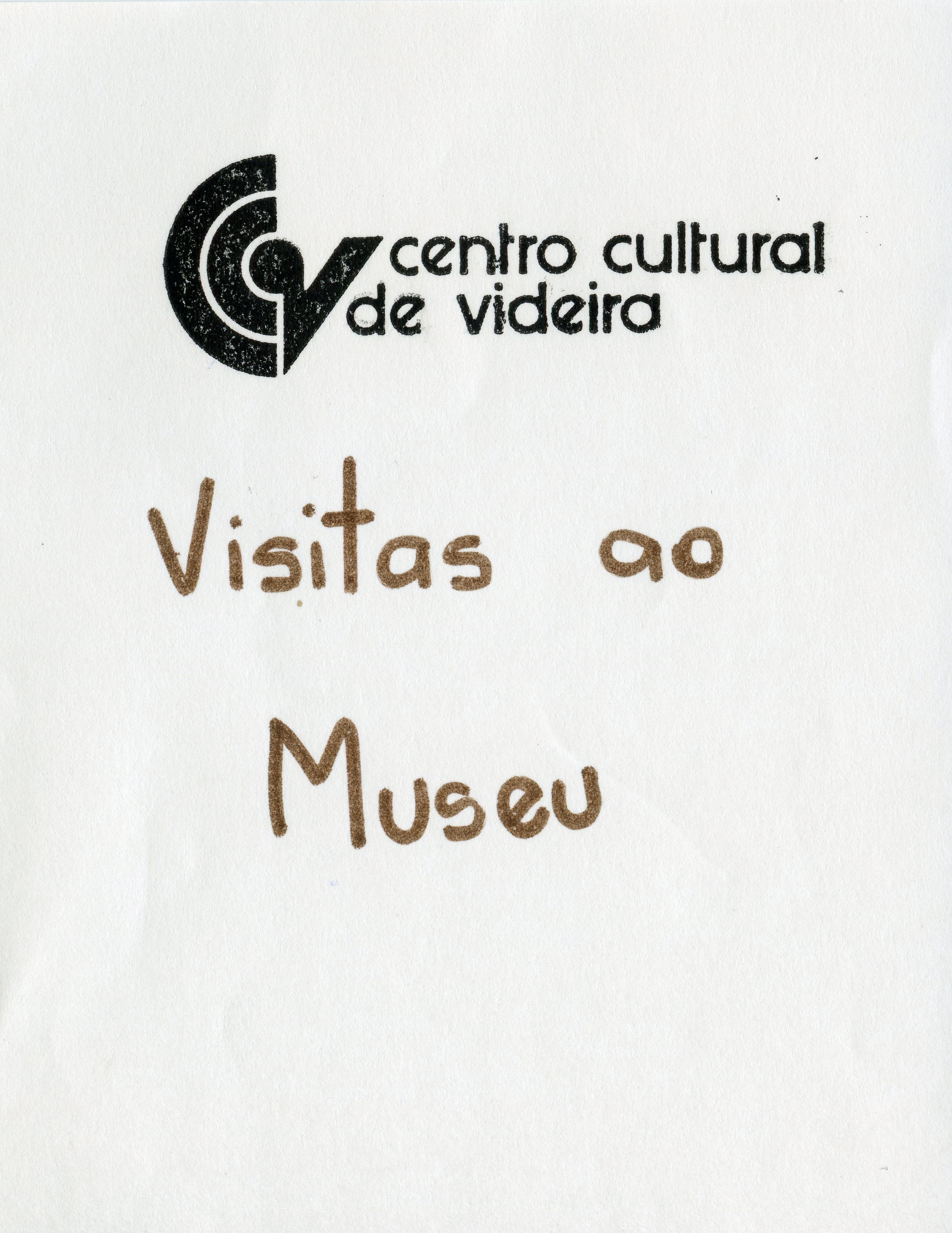 Imagem contendo o logotipo do Centro Cultural de Videira e o texto manuscrito 'Visitas ao Museu'. O documento parece ser um informativo ou cartaz institucional relacionado a atividades culturais na cidade de Videira.