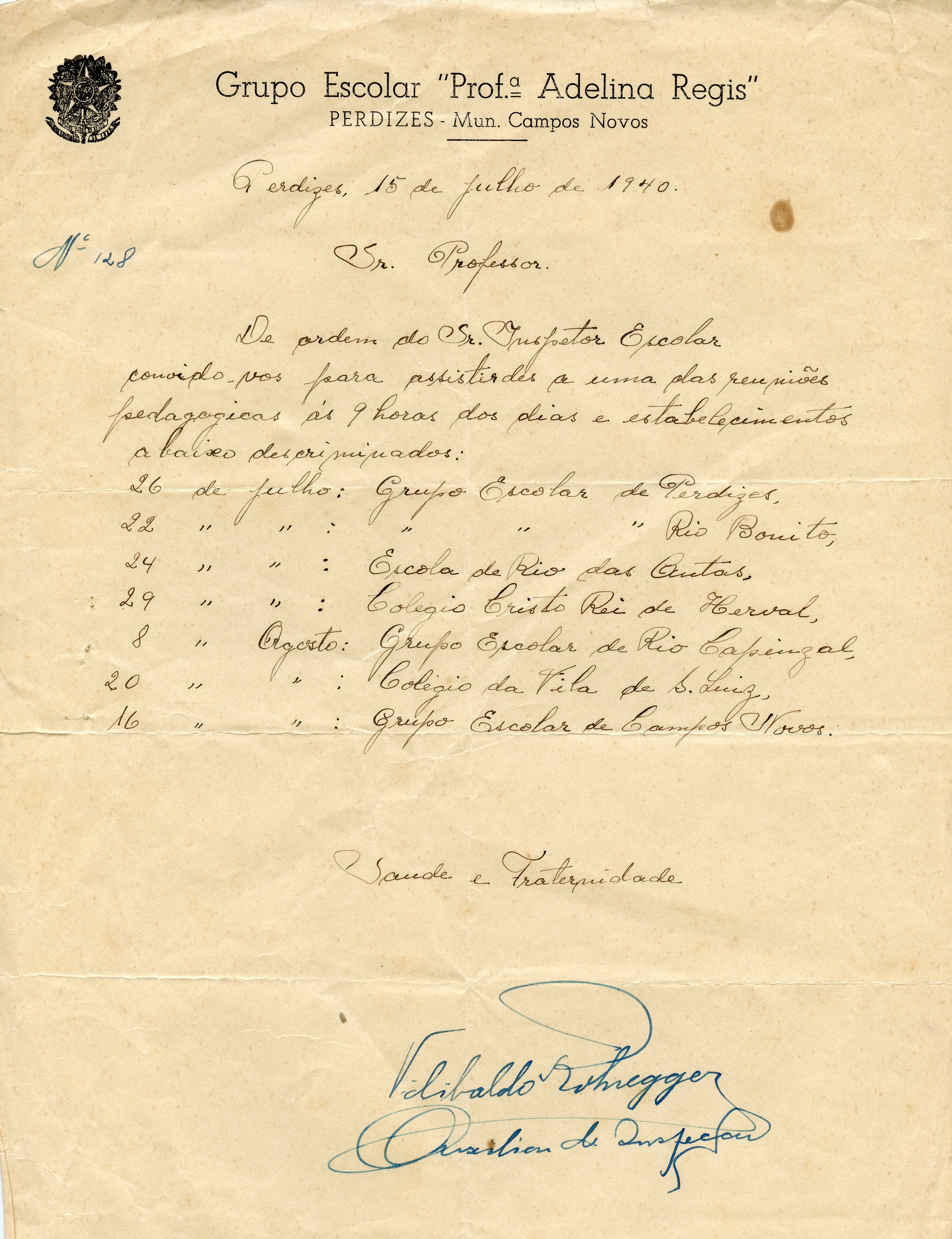 Documento oficial datado de 1940, emitido pelo Grupo Escolar Prof. Adelina Regis em Perdizes, Campos Novos. Trata-se de um convite manuscrito para reuniões pedagógicas em diversas escolas da região, apresentando o brasão da República e uma assinatura formal.
